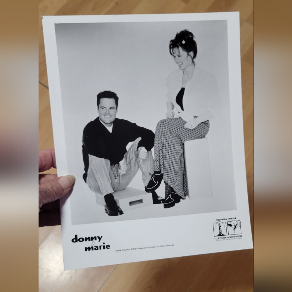 Black and White 8x10" Donny and Marie Photo